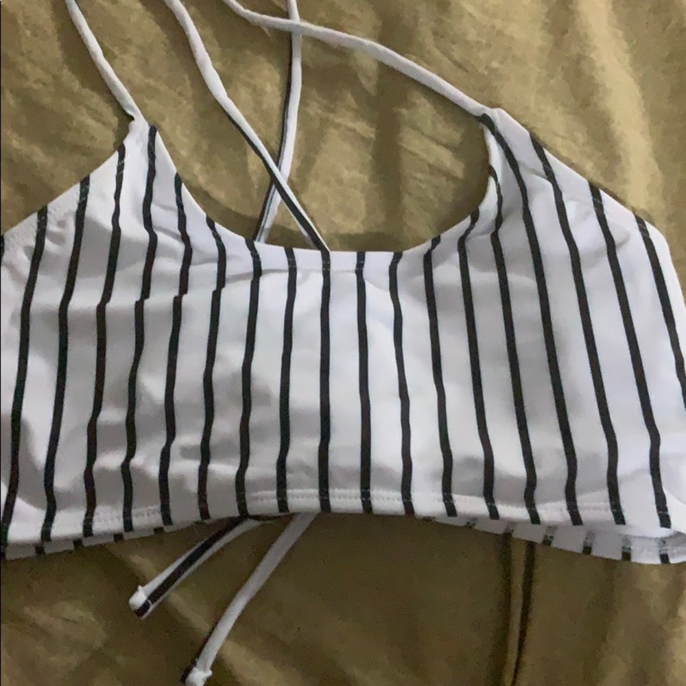 Bathing suit top ! no tag but not worn